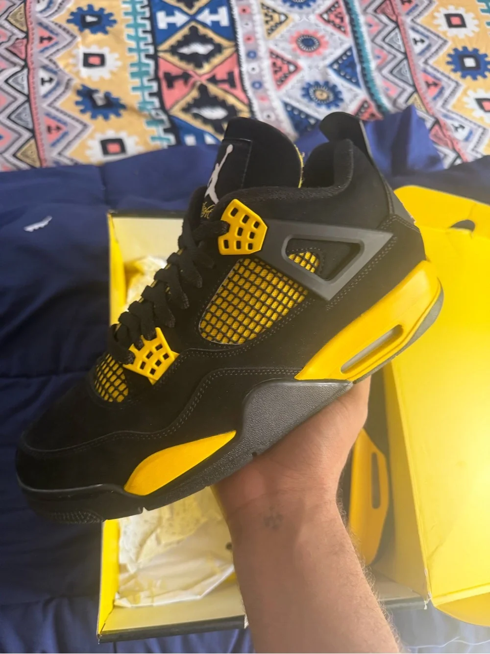 Jordan 4 yellow tunder